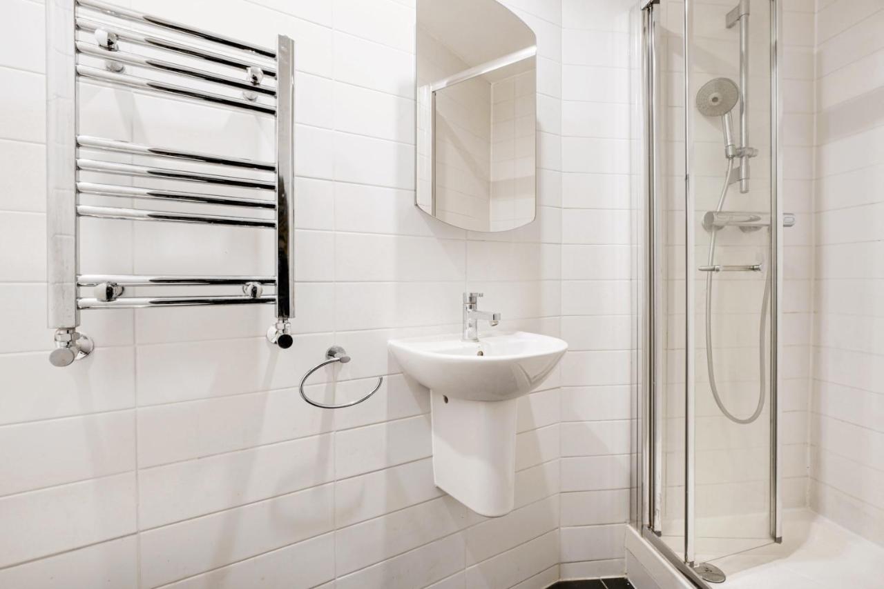 Appartamento Cosy Studio Flat Londra Esterno foto